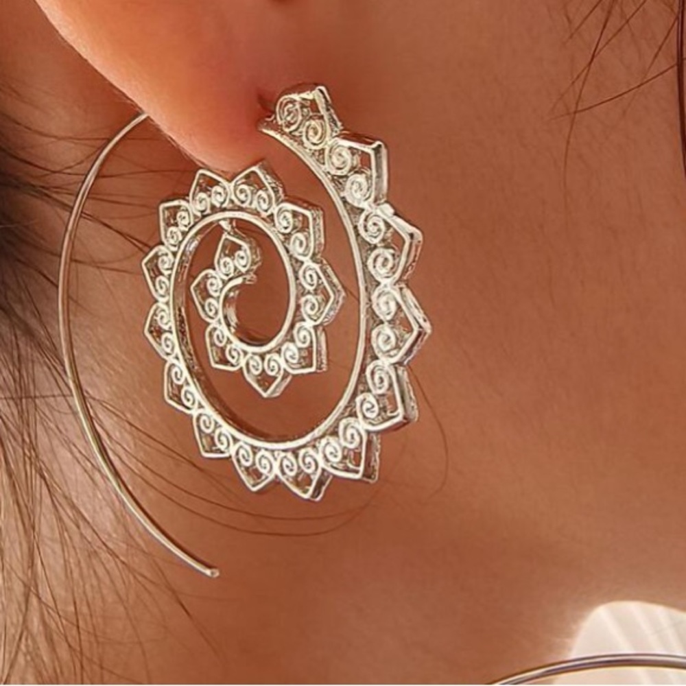 🔥2/$20🔥 Silver Boho Trendy Sophisticated Classic Casual Earrings!Brand NEW !!!